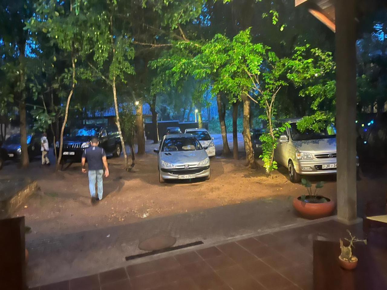 Ehalagala Lake Resort 锡吉里亚 外观 照片