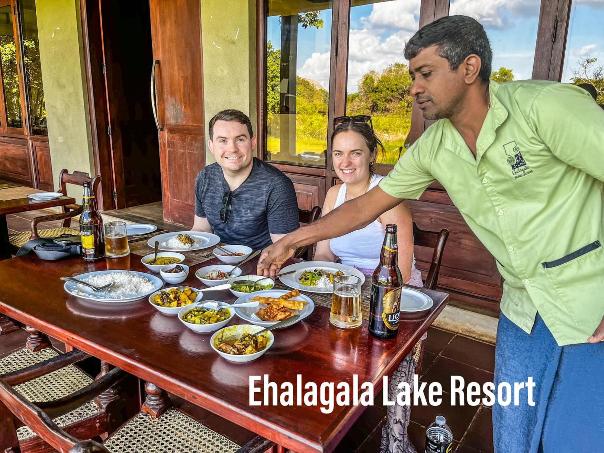Ehalagala Lake Resort 锡吉里亚 外观 照片